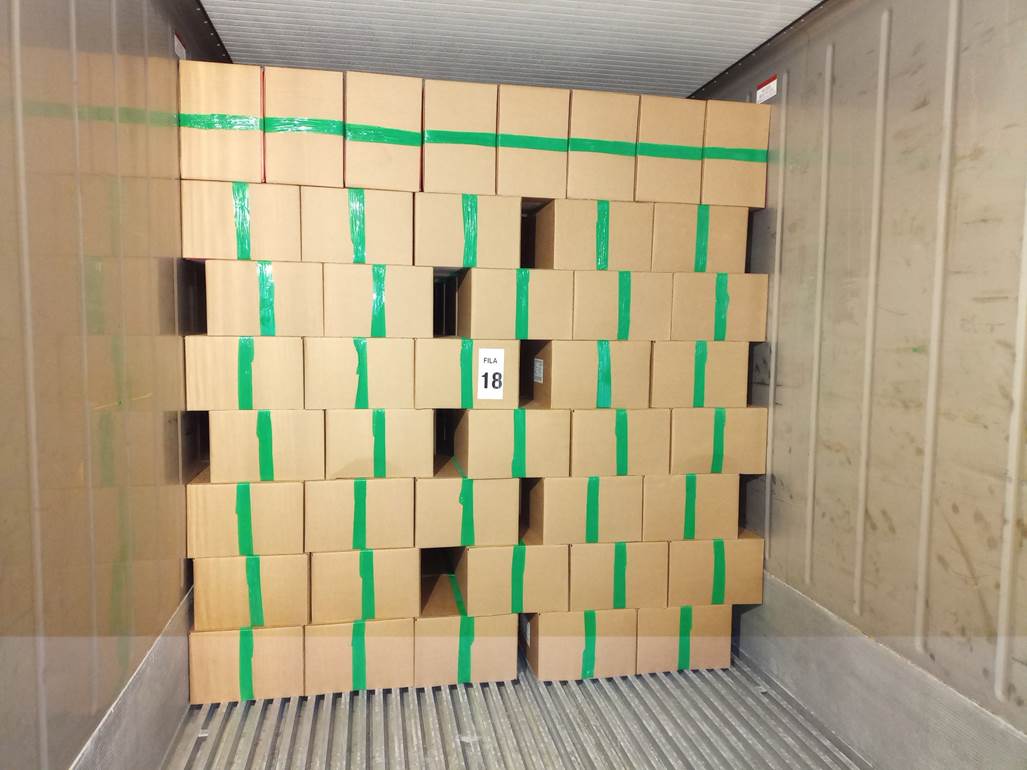 Imagen que contiene interior, verde, con baldosas, peque�o

Descripci�n generada autom�ticamente
