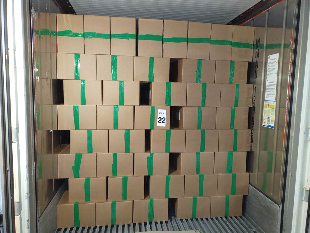 Imagen que contiene interior, con baldosas, verde, gabinete

Descripci�n generada autom�ticamente