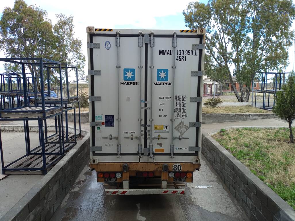 Imagen que contiene exterior, camioneta, edificio, lado

Descripci�n generada autom�ticamente