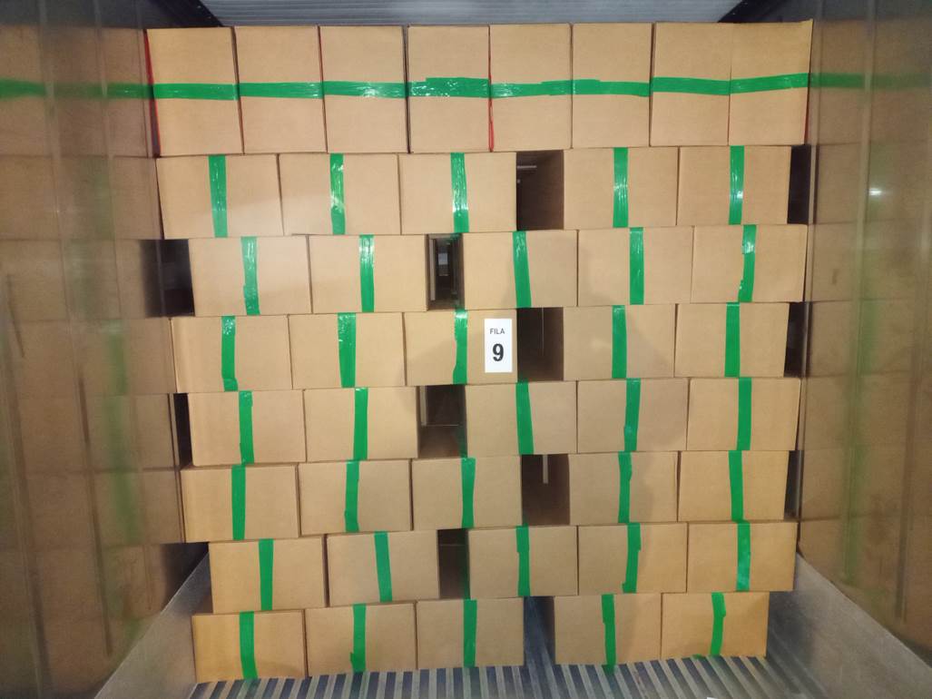 Imagen que contiene interior, verde, con baldosas, azulejo

Descripci�n generada autom�ticamente