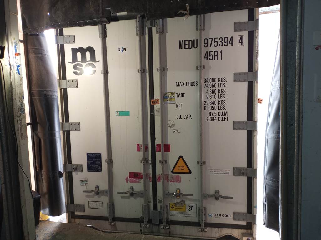 Puerta de entrada de tienda

Descripci�n generada autom�ticamente con confianza media