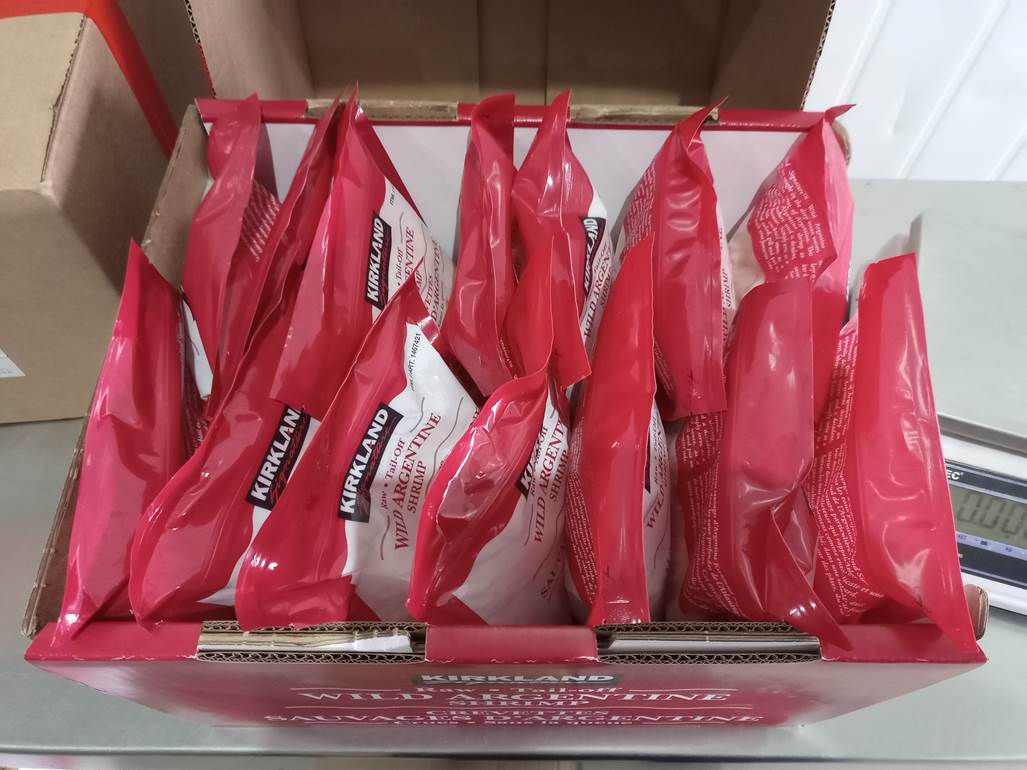 Imagen que contiene caja, bandeja, tabla, comida

Descripci�n generada autom�ticamente