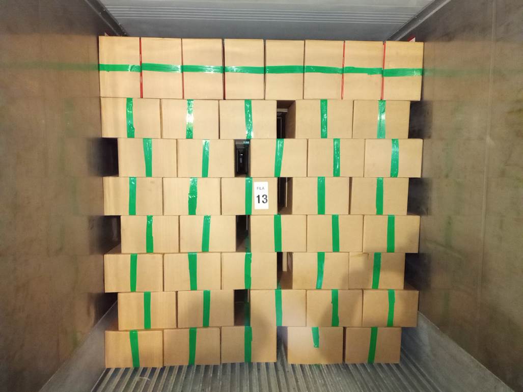 Imagen que contiene interior, verde, con baldosas, peque�o

Descripci�n generada autom�ticamente