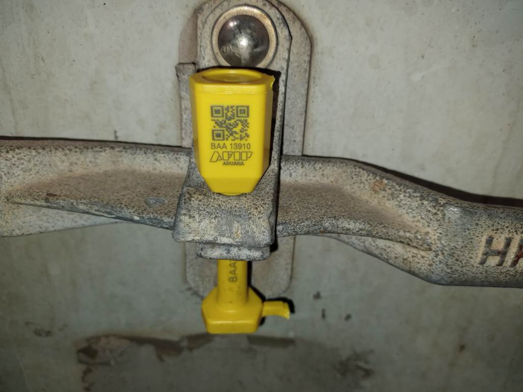Imagen que contiene edificio, interior, piedra, estacionamiento

Descripci�n generada autom�ticamente