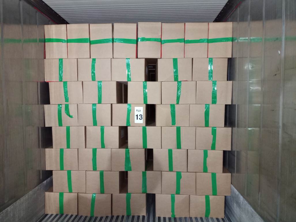 Imagen que contiene interior, verde, con baldosas, peque�o

Descripci�n generada autom�ticamente