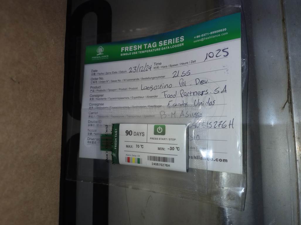 Imagen que contiene interior, tabla, mostrador, vidrio

Descripci�n generada autom�ticamente