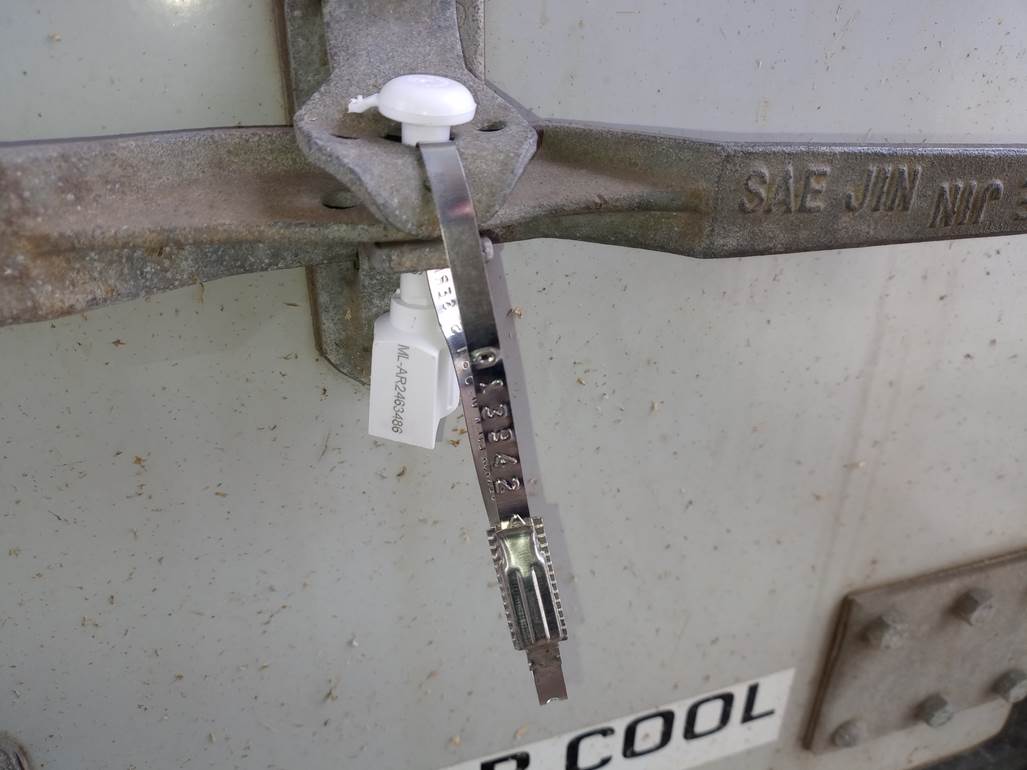 Imagen que contiene interior, edificio, sucio, peque�o

Descripci�n generada autom�ticamente