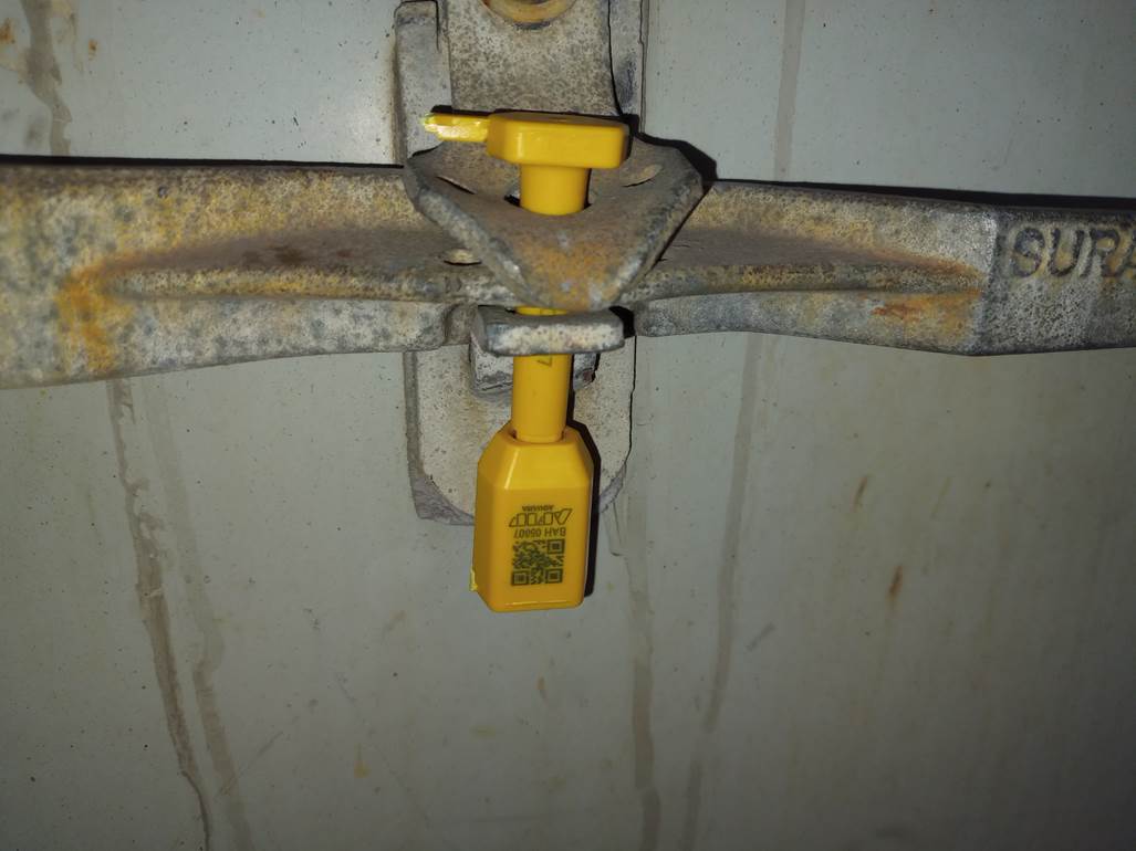 Imagen que contiene interior, sucio, edificio, peque�o

Descripci�n generada autom�ticamente