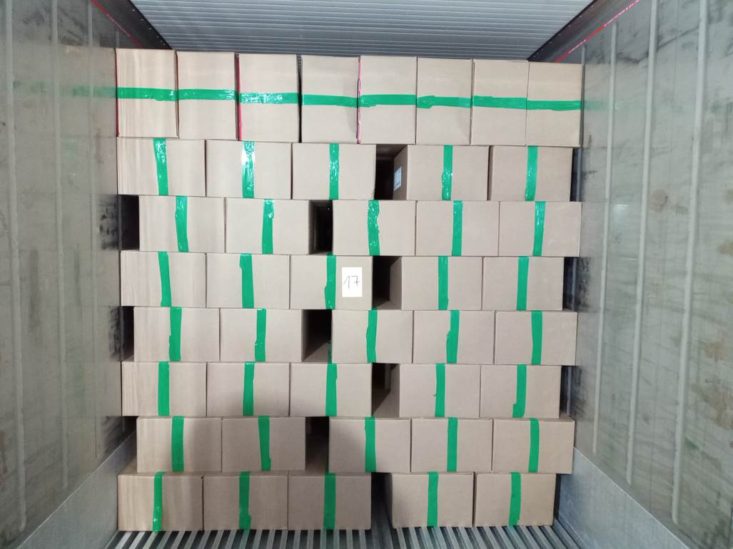 Imagen que contiene interior, con baldosas, azulejo, verde

Descripci�n generada autom�ticamente
