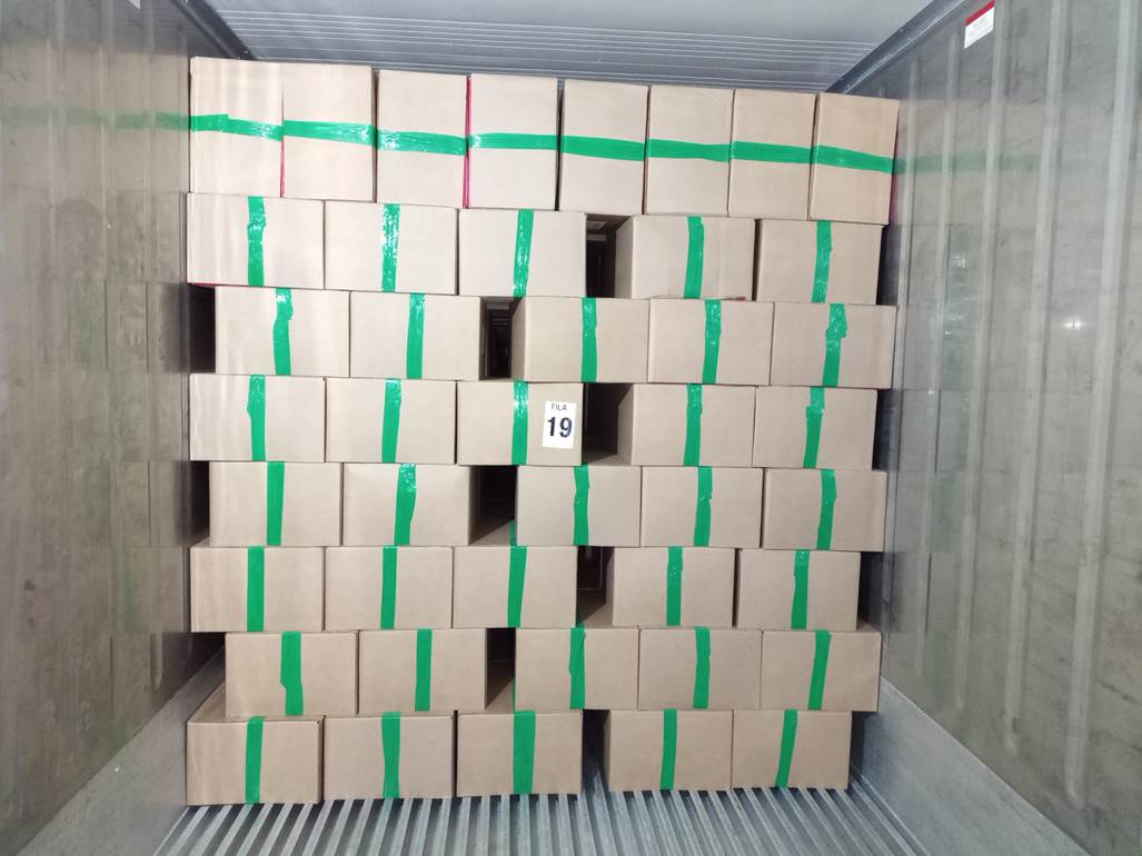 Imagen que contiene interior, con baldosas, azulejo, peque�o

Descripci�n generada autom�ticamente