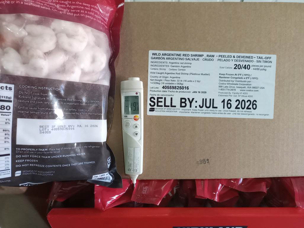 Imagen que contiene interior, tabla, alimentos

Descripci�n generada autom�ticamente