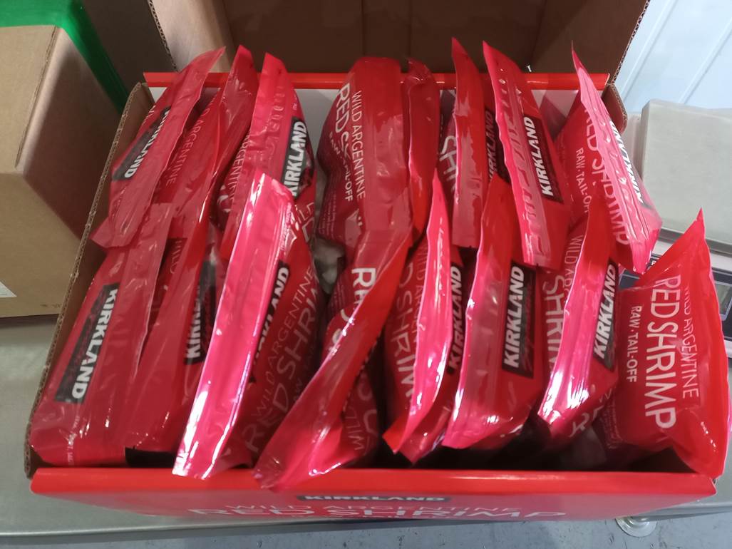 Imagen que contiene caja, rosa, pl�stico, tabla

Descripci�n generada autom�ticamente