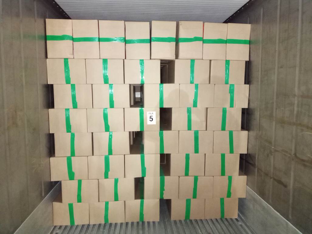 Imagen que contiene interior, verde, con baldosas, peque�o

Descripci�n generada autom�ticamente