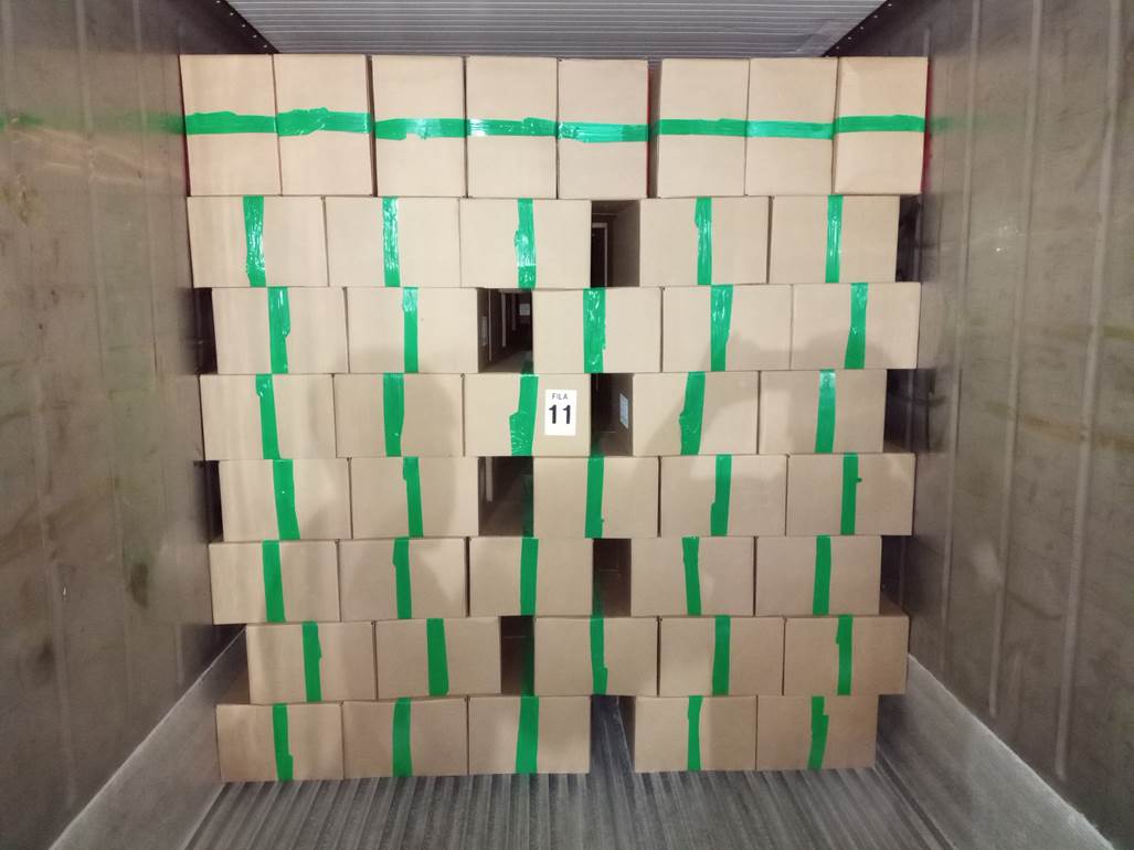 Imagen que contiene interior, lego, con baldosas, verde

Descripci�n generada autom�ticamente