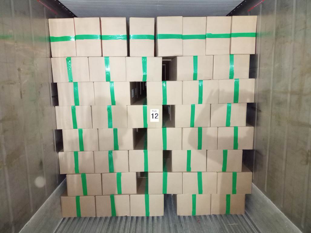 Imagen que contiene interior, con baldosas, verde, azulejo

Descripci�n generada autom�ticamente