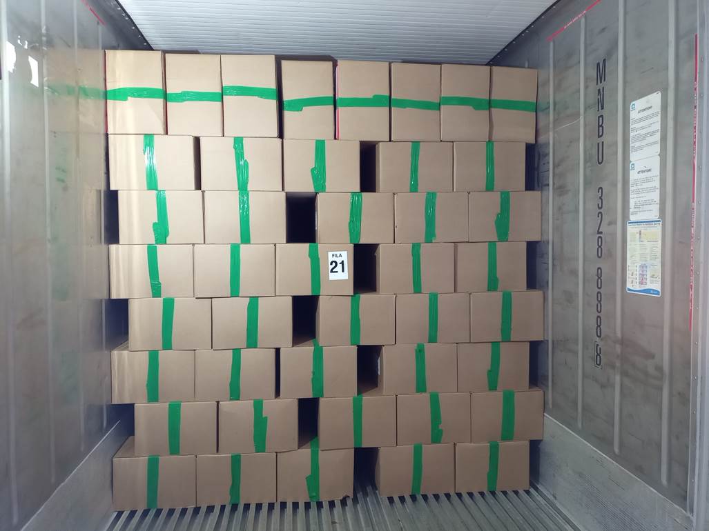 Imagen que contiene interior, verde, con baldosas, peque�o

Descripci�n generada autom�ticamente