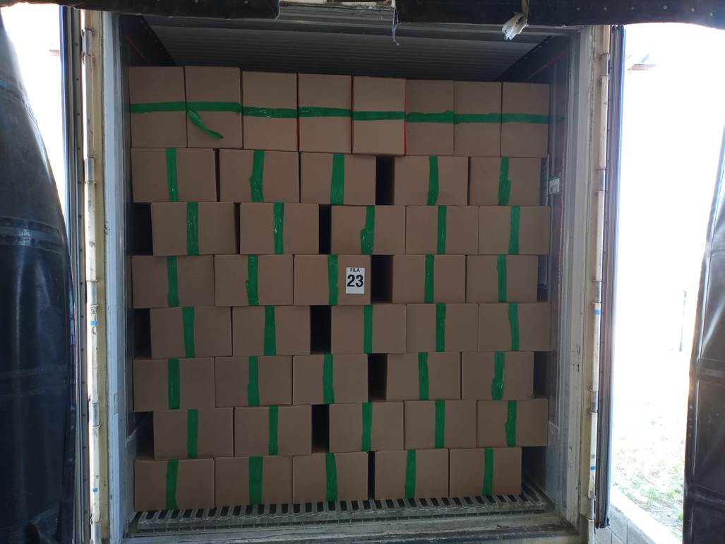 Una puerta de vidrio

Descripci�n generada autom�ticamente con confianza baja