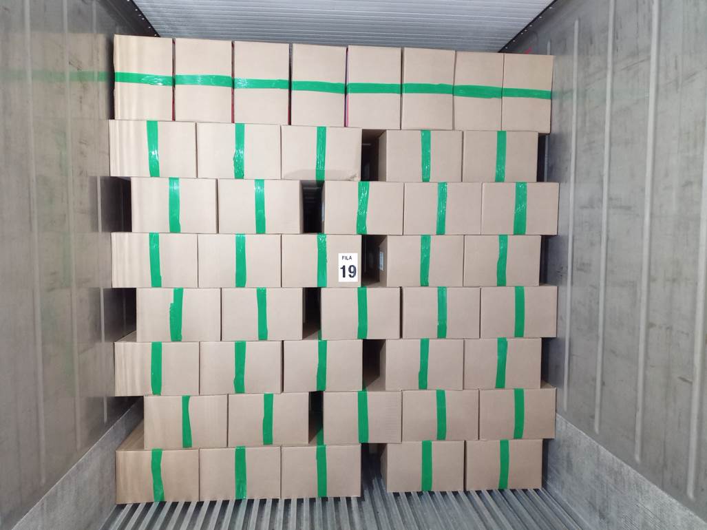 Imagen que contiene interior, con baldosas, verde, azulejo

Descripci�n generada autom�ticamente