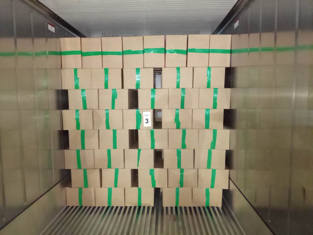 Imagen que contiene interior, verde, con baldosas, azulejo

Descripci�n generada autom�ticamente