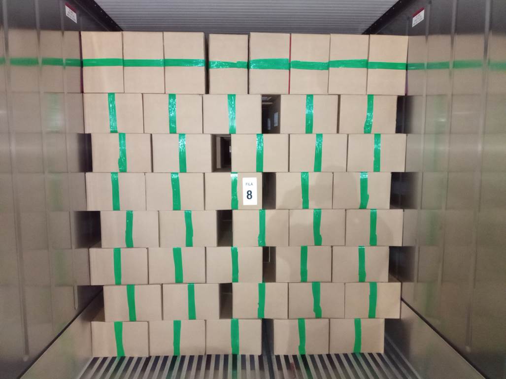 Imagen que contiene interior, con baldosas, verde, azulejo

Descripci�n generada autom�ticamente