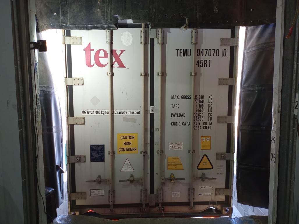 Puerta de entrada de tienda

Descripci�n generada autom�ticamente con confianza baja