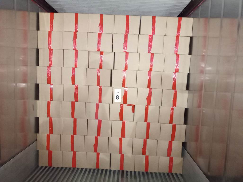 Imagen que contiene interior, edificio, peque�o, cuarto

El contenido generado por IA puede ser incorrecto.