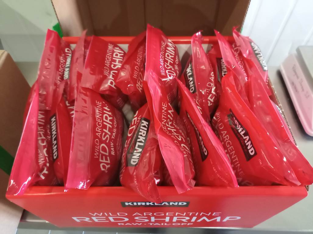 Imagen que contiene interior, tabla, caja, comida

El contenido generado por IA puede ser incorrecto.