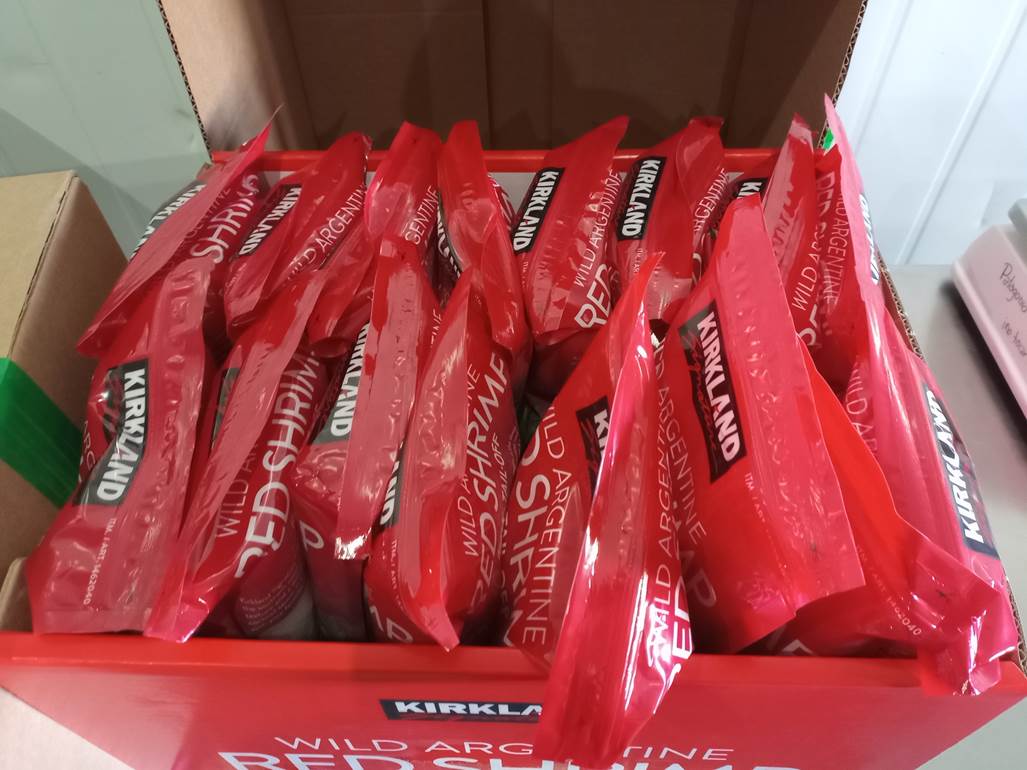 Imagen que contiene interior, tabla, caja, comida

El contenido generado por IA puede ser incorrecto.