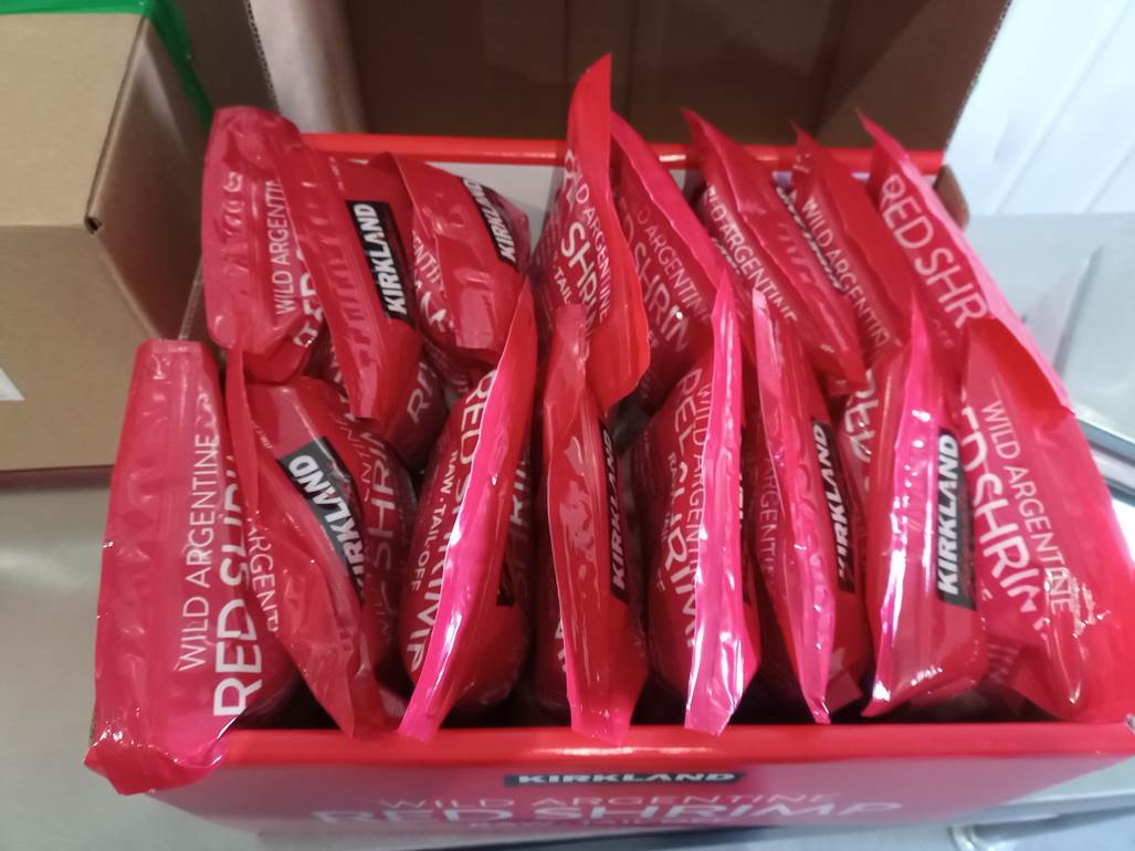 Imagen que contiene interior, tabla, caja, comida

El contenido generado por IA puede ser incorrecto.