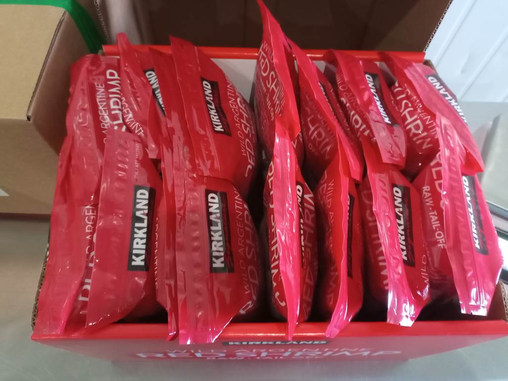 Imagen que contiene tabla, rosa, caja, comida

El contenido generado por IA puede ser incorrecto.