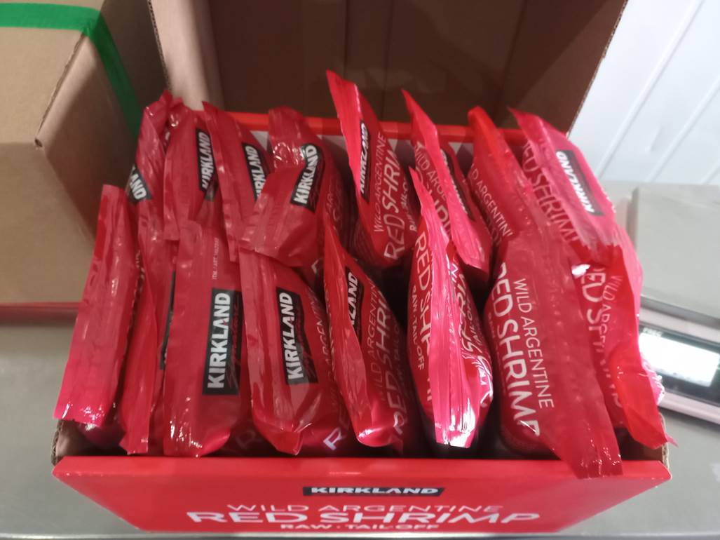 Imagen que contiene interior, tabla, caja, alimentos

El contenido generado por IA puede ser incorrecto.