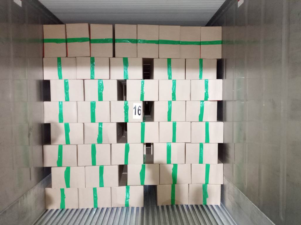 Imagen que contiene interior, con baldosas, azulejo, tabla

El contenido generado por IA puede ser incorrecto.