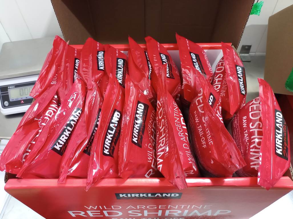 Imagen que contiene interior, tabla, comida, caja

El contenido generado por IA puede ser incorrecto.