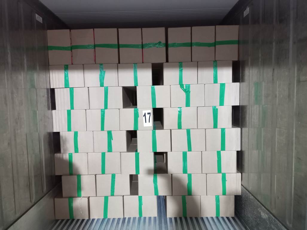 Imagen que contiene interior, con baldosas, azulejo, verde

El contenido generado por IA puede ser incorrecto.
