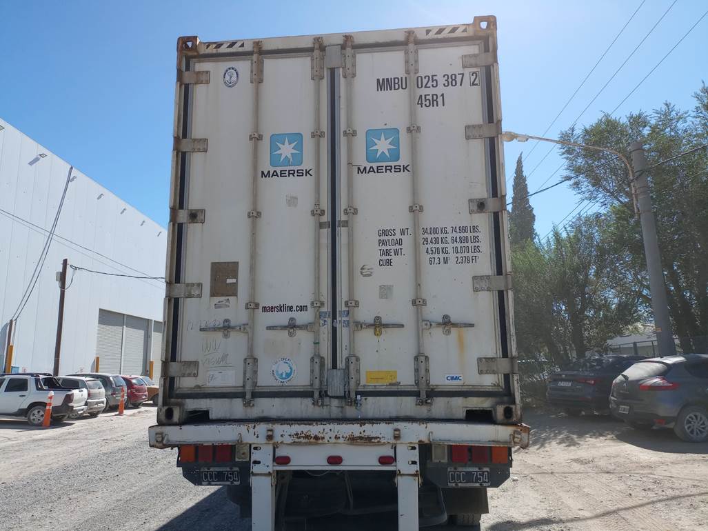 Imagen que contiene exterior, camioneta, camino, coche

El contenido generado por IA puede ser incorrecto.