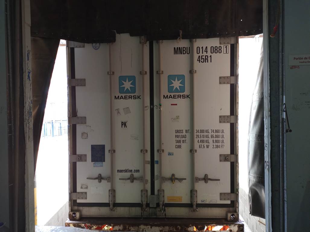 Puerta de entrada a edificio

El contenido generado por IA puede ser incorrecto.