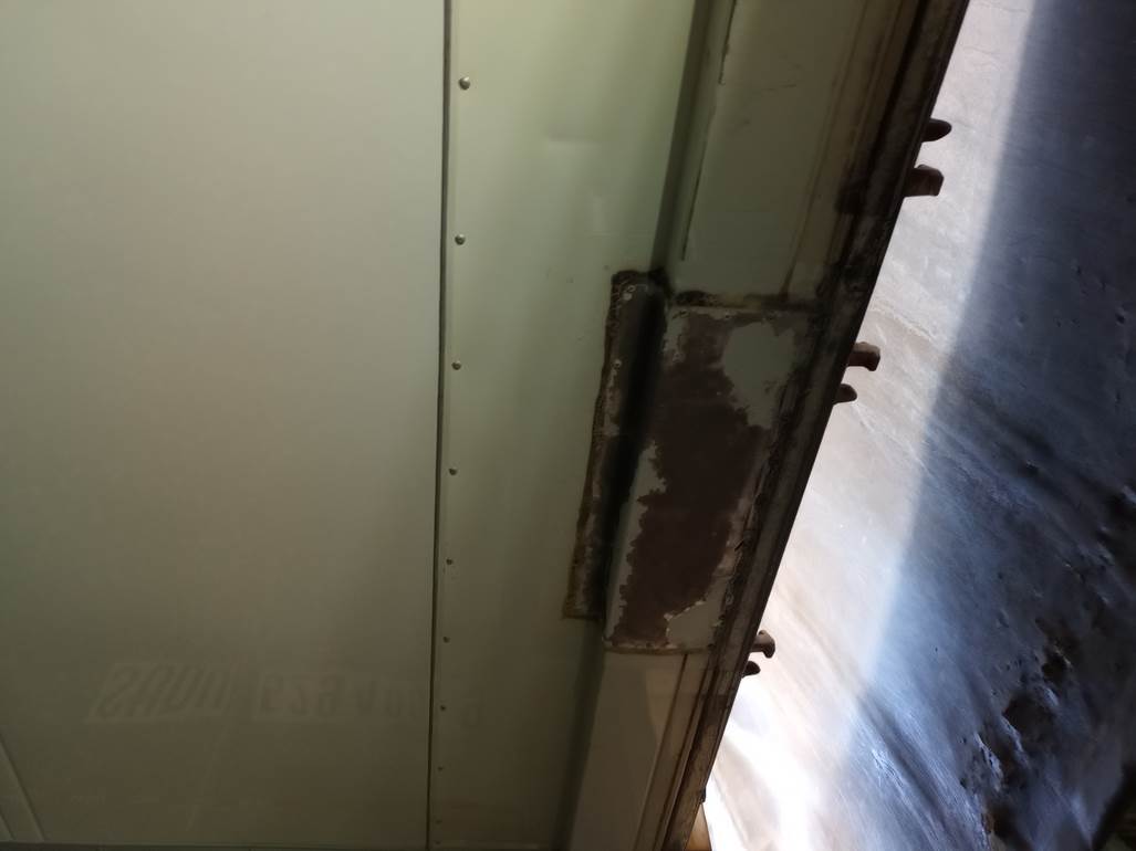 Imagen que contiene interior, edificio, gabinete, puerta

El contenido generado por IA puede ser incorrecto.