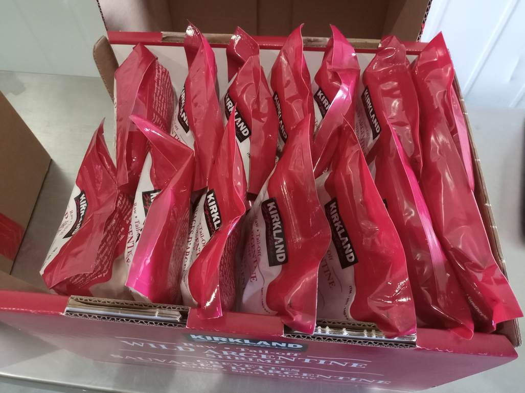 Imagen que contiene caja, interior, tabla, rosa

El contenido generado por IA puede ser incorrecto.