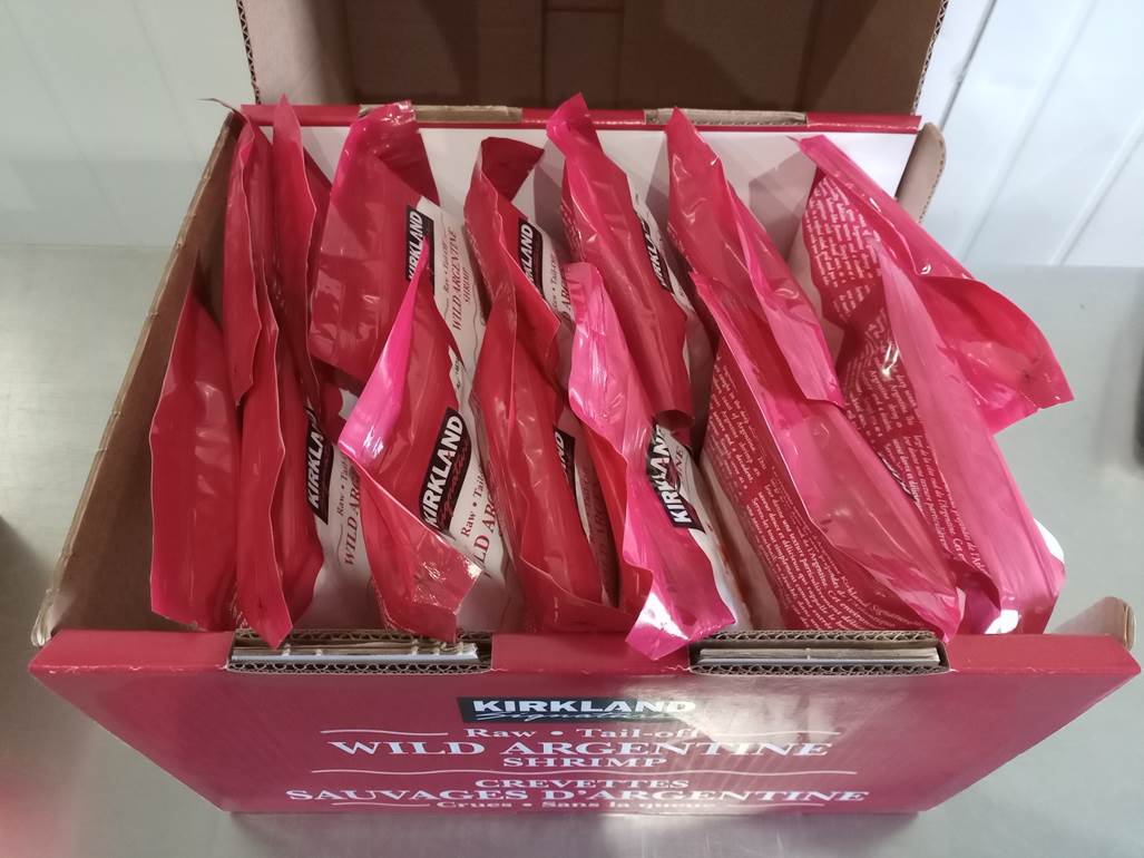 Imagen que contiene caja, tabla, bolsa

El contenido generado por IA puede ser incorrecto.