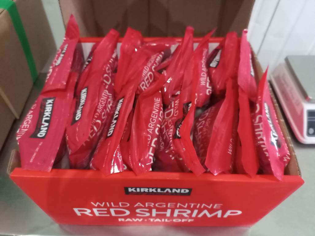 Imagen que contiene interior, caja, tabla, bandeja
El contenido generado por IA puede ser incorrecto.