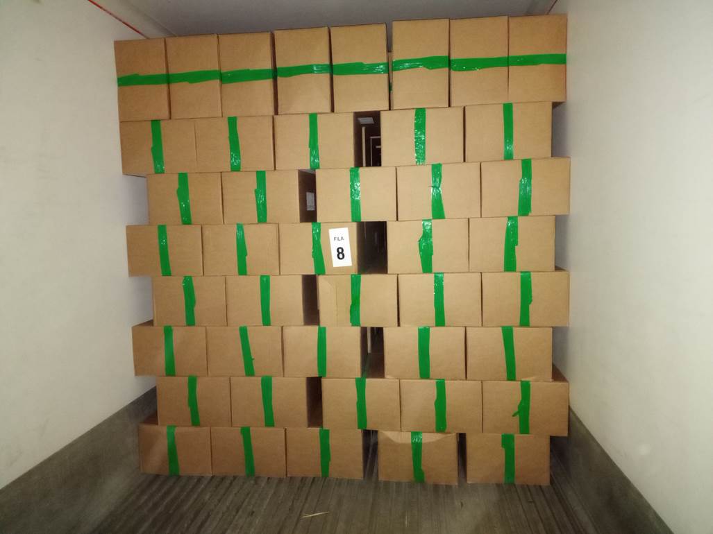 Imagen que contiene interior, verde, pequeño, cuarto
El contenido generado por IA puede ser incorrecto.