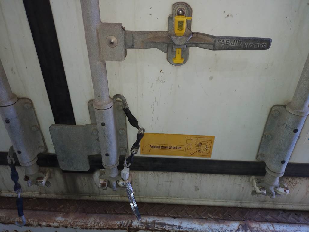 Imagen que contiene interior, edificio, sucio, roto
El contenido generado por IA puede ser incorrecto.