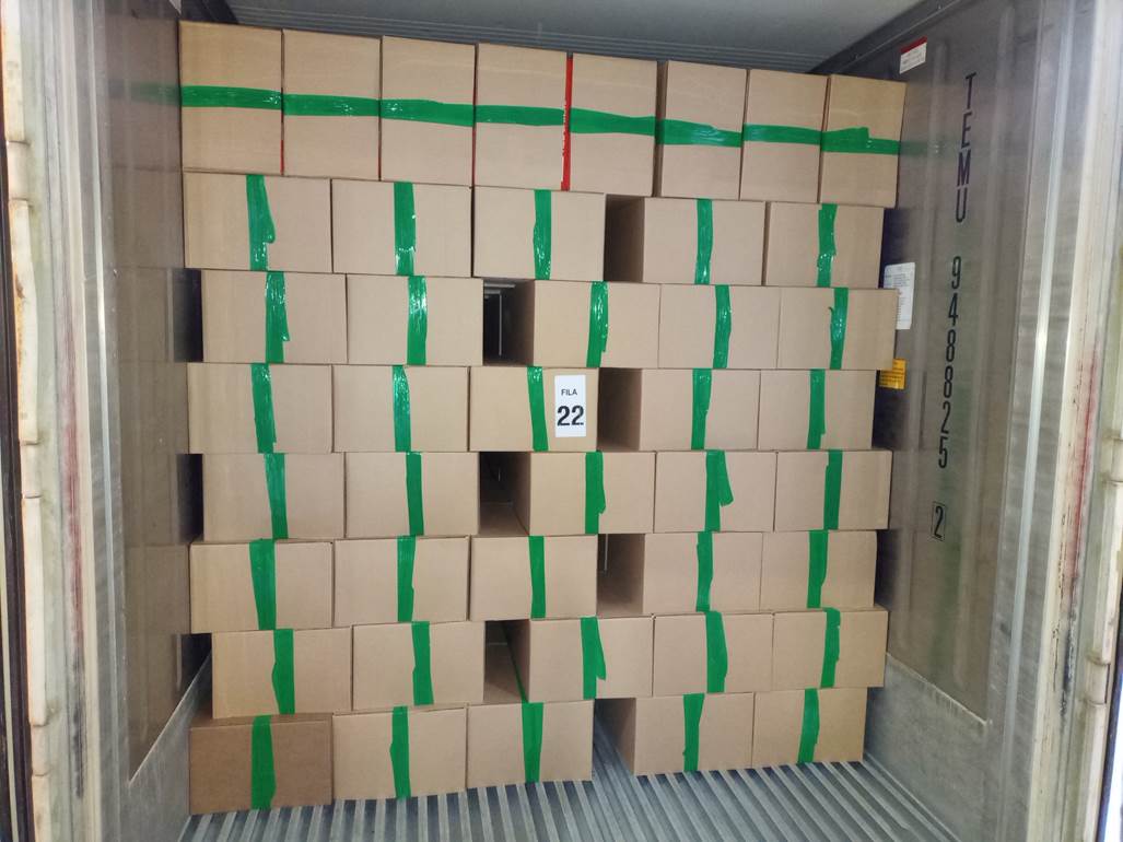 Imagen que contiene interior, con baldosas, edificio, verde

El contenido generado por IA puede ser incorrecto.