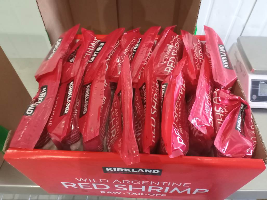 Imagen que contiene interior, caja, rosa, tabla

El contenido generado por IA puede ser incorrecto.