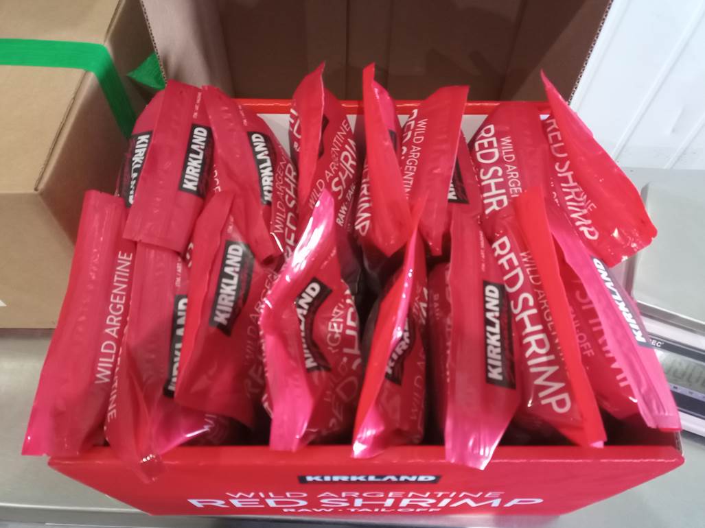 Imagen que contiene interior, tabla, caja, comida

El contenido generado por IA puede ser incorrecto.