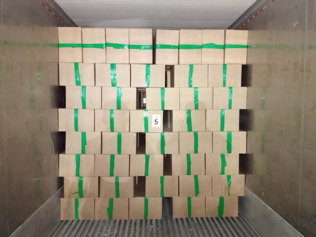 Imagen que contiene interior, edificio, verde, peque�o

El contenido generado por IA puede ser incorrecto.