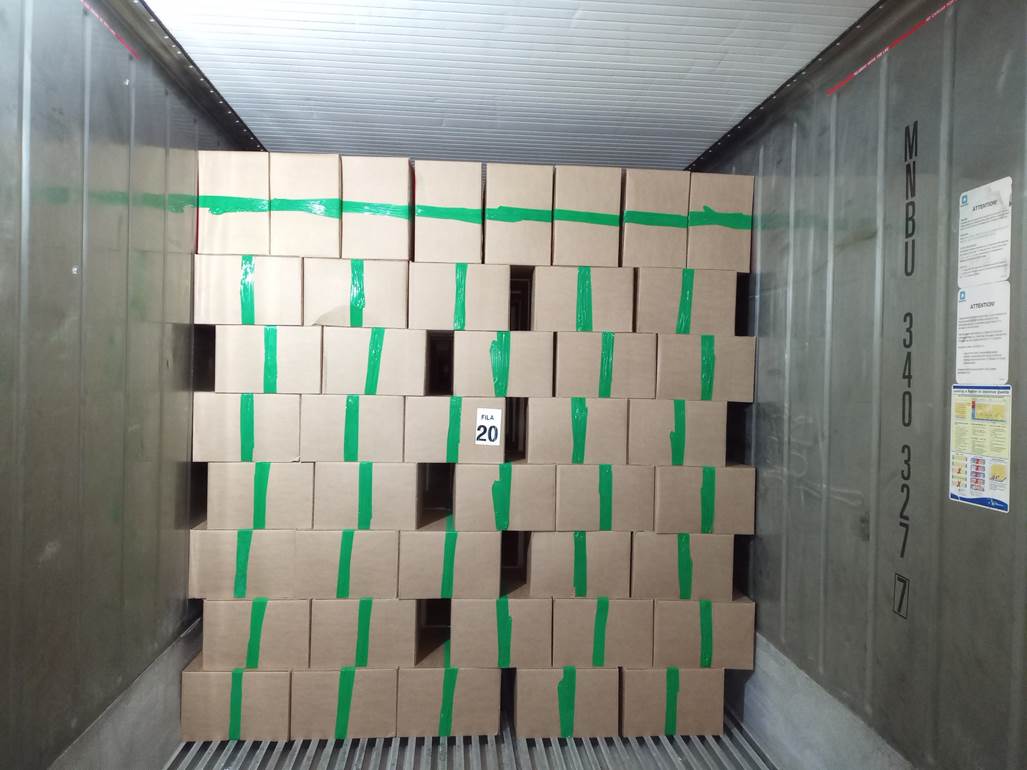 Imagen que contiene interior, edificio, con baldosas, peque�o

El contenido generado por IA puede ser incorrecto.